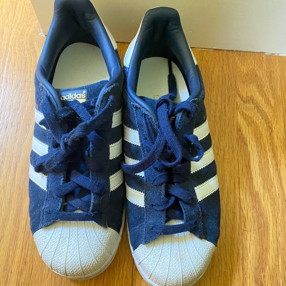 Adidas barely worn sneakers